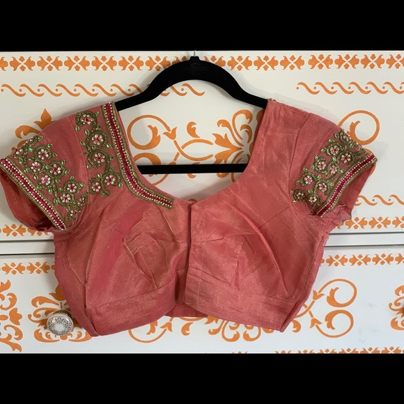 Saree & Blouse - Picture 5 of 7